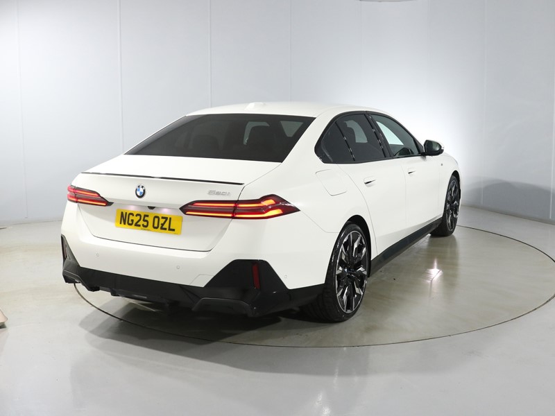 2025 (25) BMW 5 SERIES 520i M Sport Pro 4dr Auto 4687602