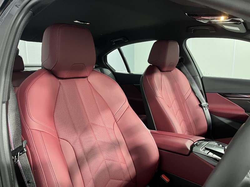 2025 (25) BMW I5 250kW eDrive40 M Sport Pro 84kWh 4dr Auto 4688311