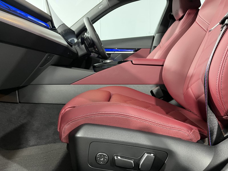 2025 (25) BMW I5 250kW eDrive40 M Sport Pro 84kWh 4dr Auto 4688336