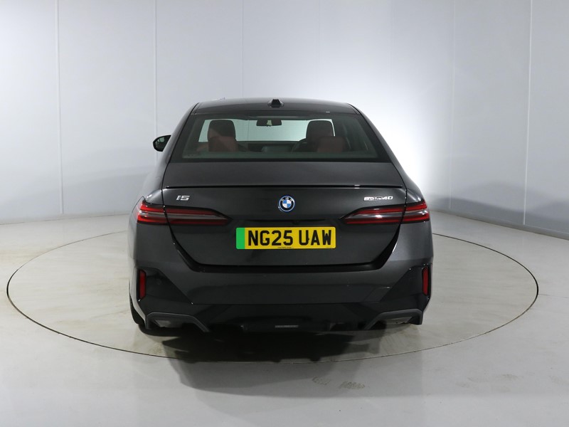 2025 (25) BMW I5 250kW eDrive40 M Sport Pro 84kWh 4dr Auto 4688315