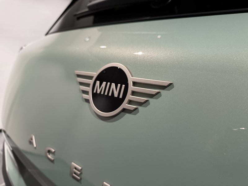 2025 (25) MINI ACEMAN 135kW E Exclusive [Level 2] 43kWh 5dr Auto 5042947
