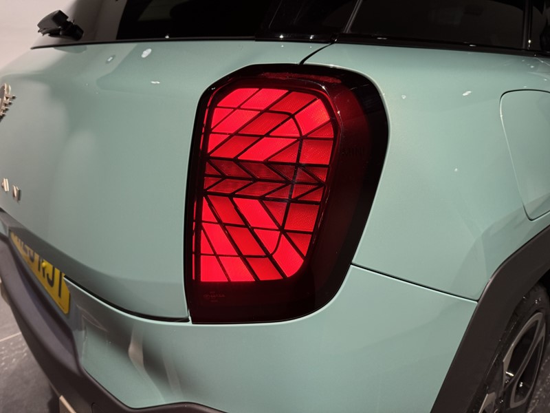 2025 (25) MINI ACEMAN 135kW E Exclusive [Level 2] 43kWh 5dr Auto 5042948
