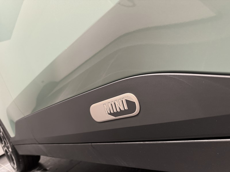 2025 (25) MINI ACEMAN 135kW E Exclusive [Level 2] 43kWh 5dr Auto 5042946