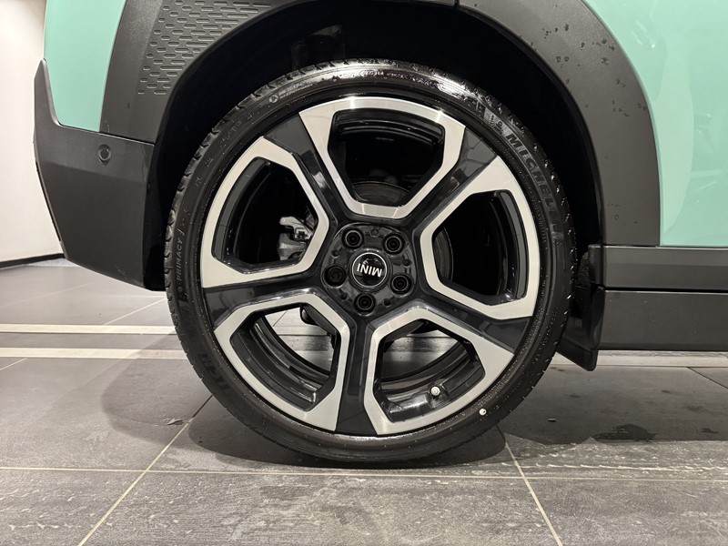 2025 (25) MINI ACEMAN 135kW E Exclusive [Level 2] 43kWh 5dr Auto 5042916