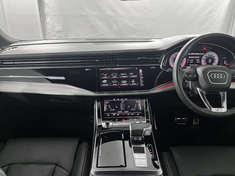 2020 (70) AUDI Q8 50 TDI Quattro S Line 5dr Tiptronic [Leather] 4763441