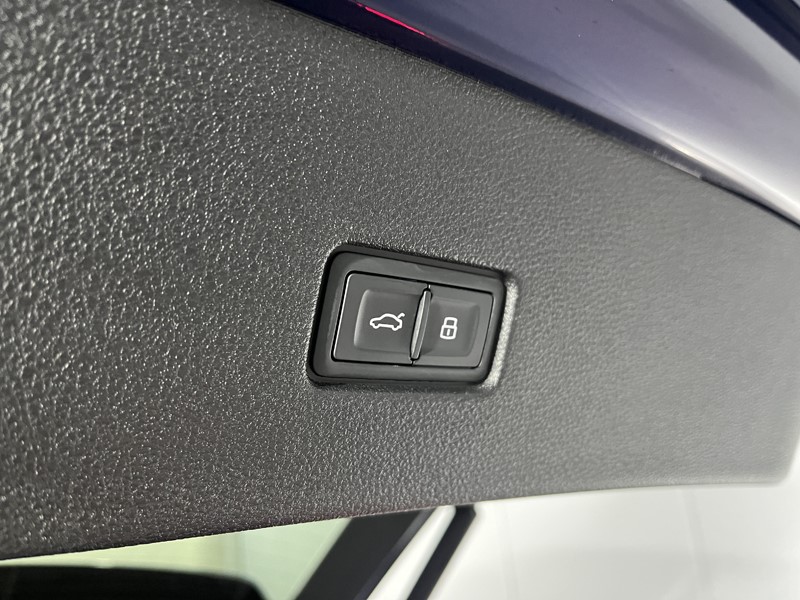 2020 (70) AUDI Q8 50 TDI Quattro S Line 5dr Tiptronic [Leather] 4763480