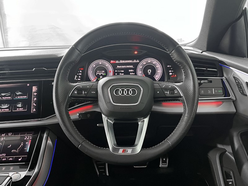 2020 (70) AUDI Q8 50 TDI Quattro S Line 5dr Tiptronic [Leather] 4763442
