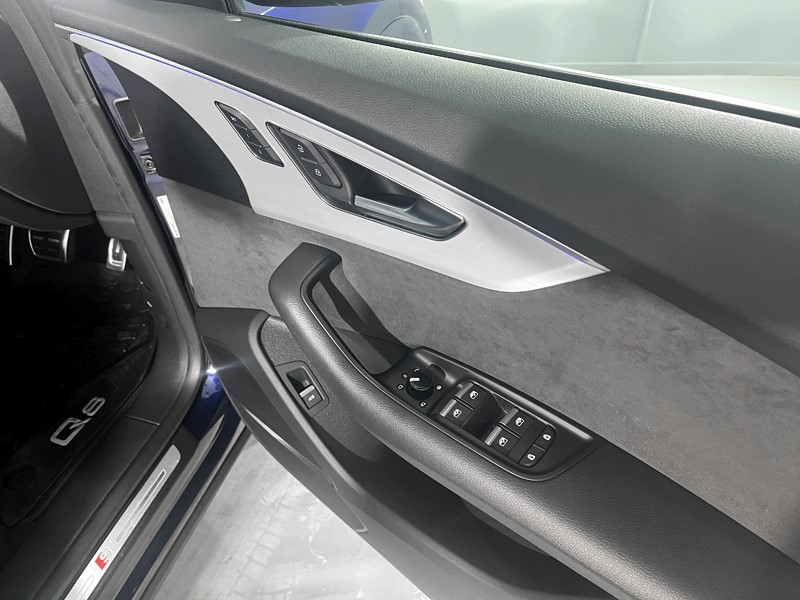 2020 (70) AUDI Q8 50 TDI Quattro S Line 5dr Tiptronic [Leather] 4763465