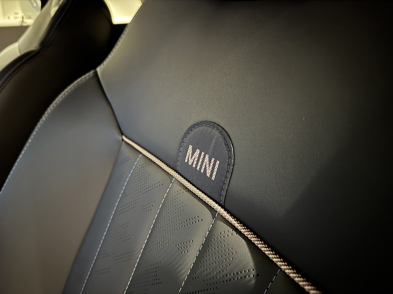 2025 (25) MINI COOPER 2.0 S Exclusive 2dr Auto 5050453