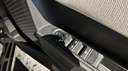 2025 (25) MINI COOPER 2.0 S Exclusive 2dr Auto 5050438