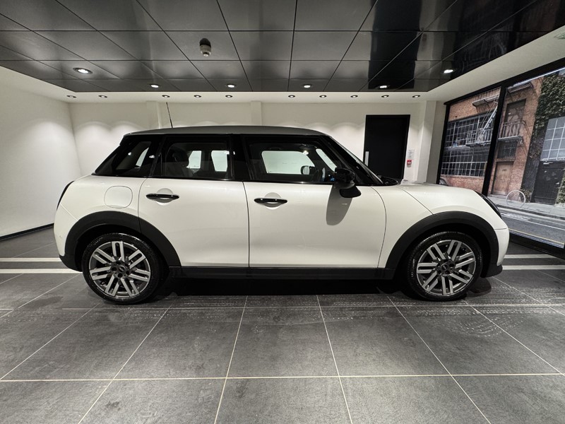 2025 (25) MINI COOPER 1.5 C Classic 5dr Auto 5042338