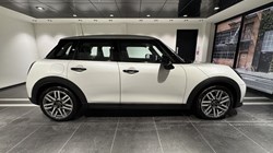 2025 (25) MINI COOPER 1.5 C Classic 5dr Auto 5042338