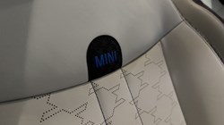 2025 (25) MINI COOPER 1.5 C Classic 5dr Auto 5042367