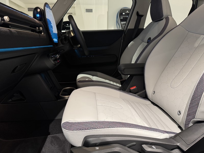 2025 (25) MINI COOPER 1.5 C Classic 5dr Auto 5042368