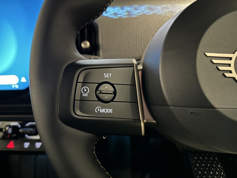 2025 (25) MINI COOPER 1.5 C Exclusive 3dr Auto 5042492