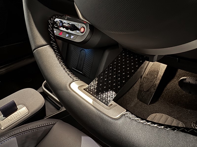 2025 (25) MINI COOPER 1.5 C Exclusive 3dr Auto 5042496