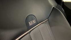 2025 (25) MINI COOPER 1.5 C Exclusive 3dr Auto 5042506