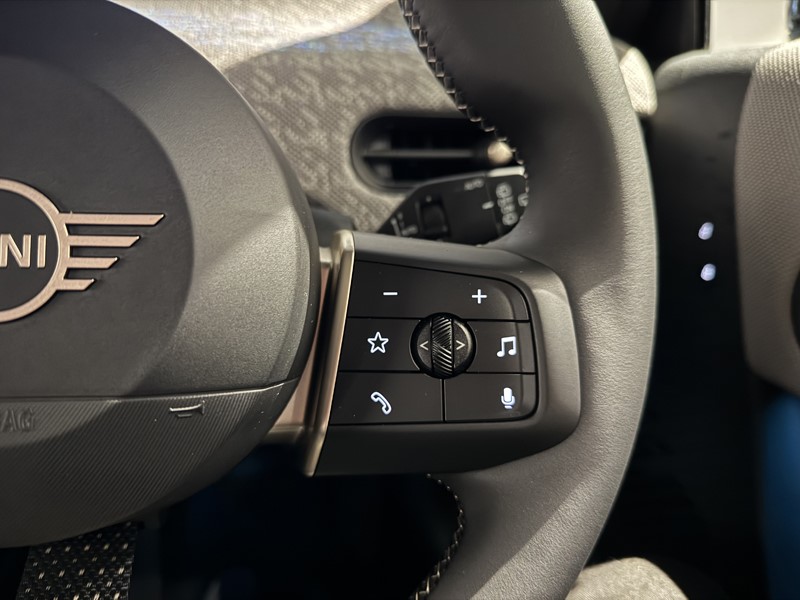 2025 (25) MINI COOPER 1.5 C Exclusive 3dr Auto 5042493