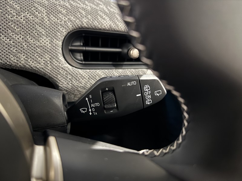 2025 (25) MINI COOPER 1.5 C Exclusive 3dr Auto 5042495