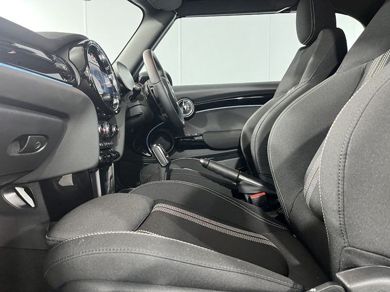 2024 (24) MINI CONVERTIBLE 2.0 Cooper S Classic Premium 2dr Auto 4492475