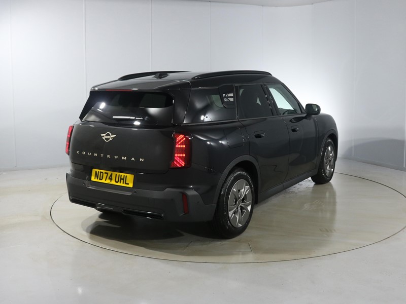 2024 (74) MINI COUNTRYMAN 150kW E Classic [Level 2] 66kWh 5dr Auto 4537738