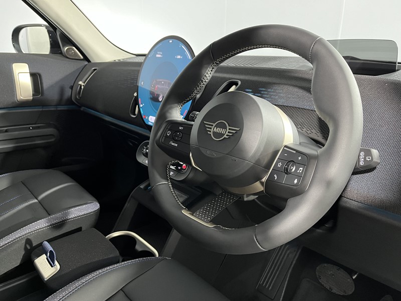 2024 (74) MINI COUNTRYMAN 150kW E Classic [Level 2] 66kWh 5dr Auto 4537702