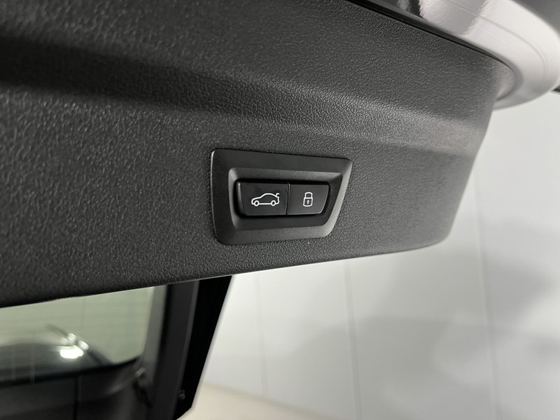 2025 (75) BMW iX2 150kW eDrive20 M Sport 65kWh 5dr Auto 4894335