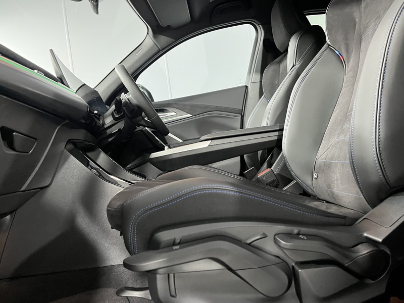 2025 (75) BMW iX2 150kW eDrive20 M Sport 65kWh 5dr Auto 4894324