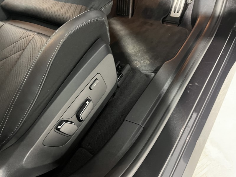 2025 (75) BMW iX2 150kW eDrive20 M Sport 65kWh 5dr Auto 4893721