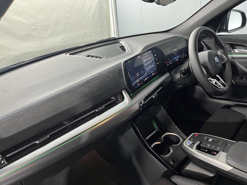 2025 (75) BMW iX2 150kW eDrive20 M Sport 65kWh 5dr Auto 4894298