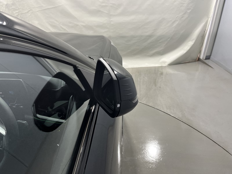 2025 (75) BMW iX2 150kW eDrive20 M Sport 65kWh 5dr Auto 4894331