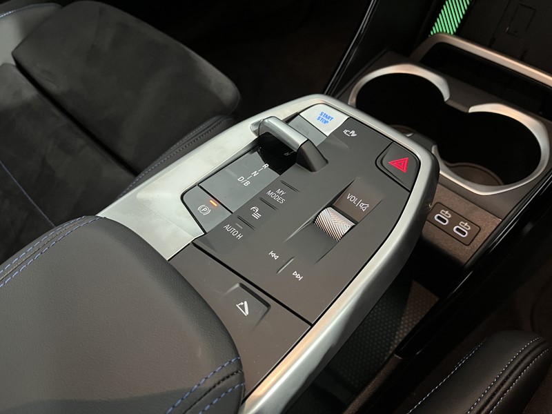 2025 (75) BMW iX2 150kW eDrive20 M Sport 65kWh 5dr Auto 4894301