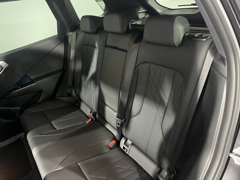 2025 (75) BMW iX2 150kW eDrive20 M Sport 65kWh 5dr Auto 4893715