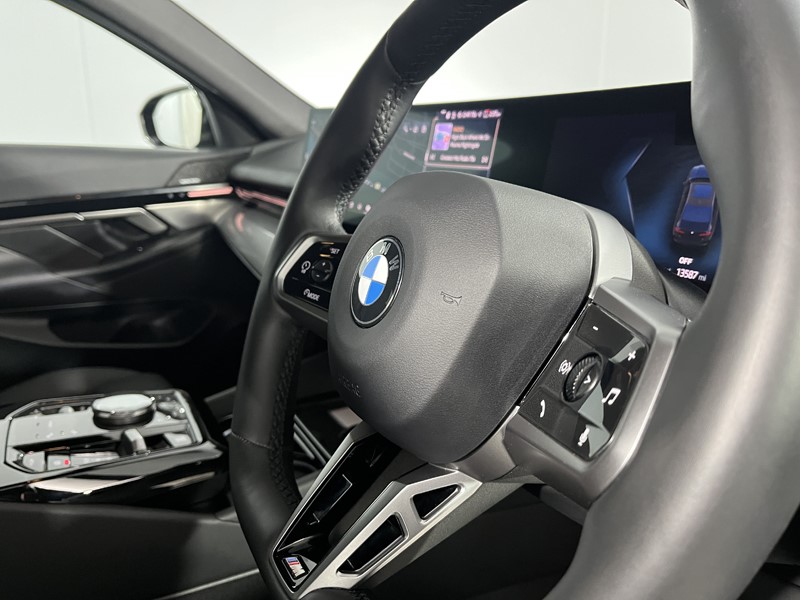 2023 (73) BMW 5 SERIES 520i M Sport Pro 4dr Auto 4554586