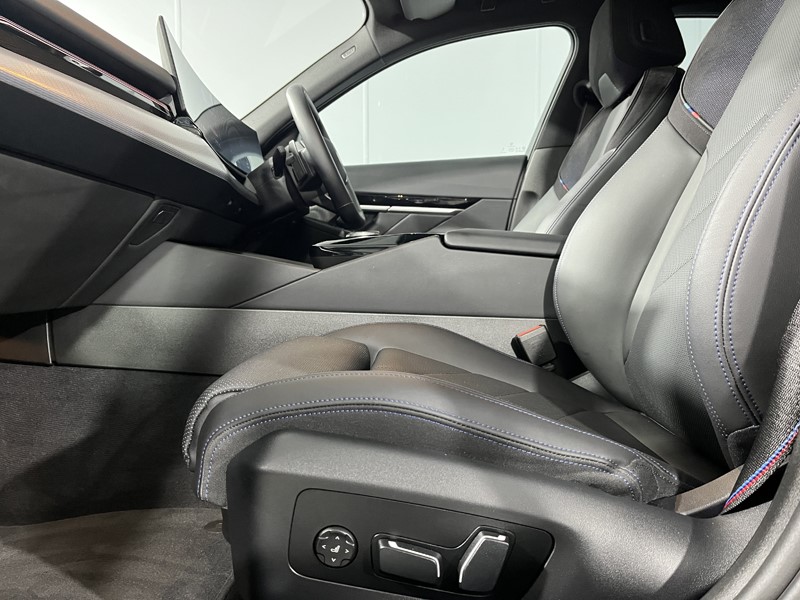 2023 (73) BMW 5 SERIES 520i M Sport Pro 4dr Auto 4554600