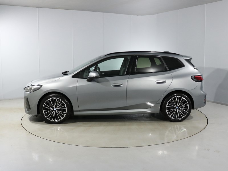 2025 (75) BMW 2 SERIES 220i MHT M Sport 5dr DCT 4922998