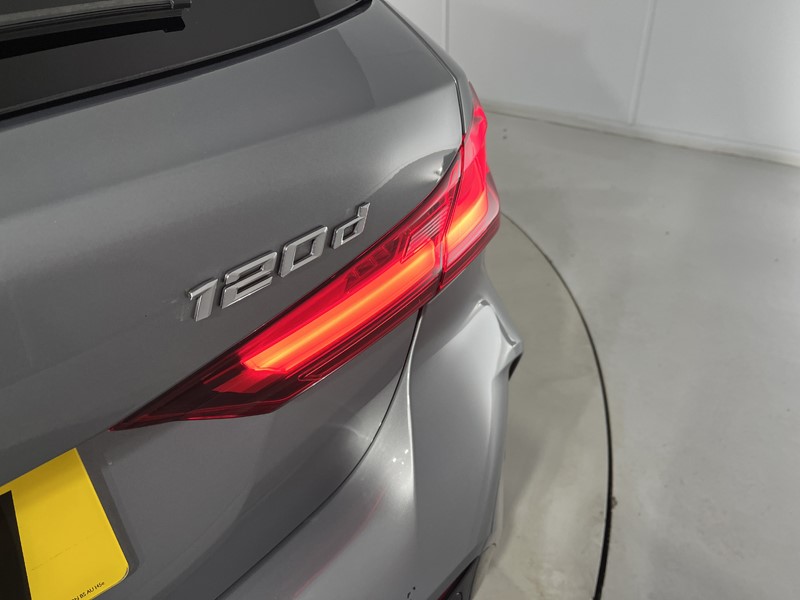 2022 (22) BMW 1 SERIES 120d xDrive M Sport 5dr Step Auto [LCP] 4554868