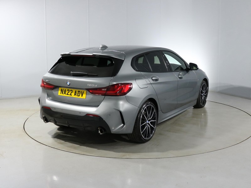 2022 (22) BMW 1 SERIES 120d xDrive M Sport 5dr Step Auto [LCP] 4554870