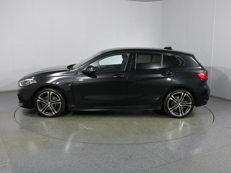 2021 (21) BMW 1 SERIES 116d M Sport 5dr Step Auto 4600978