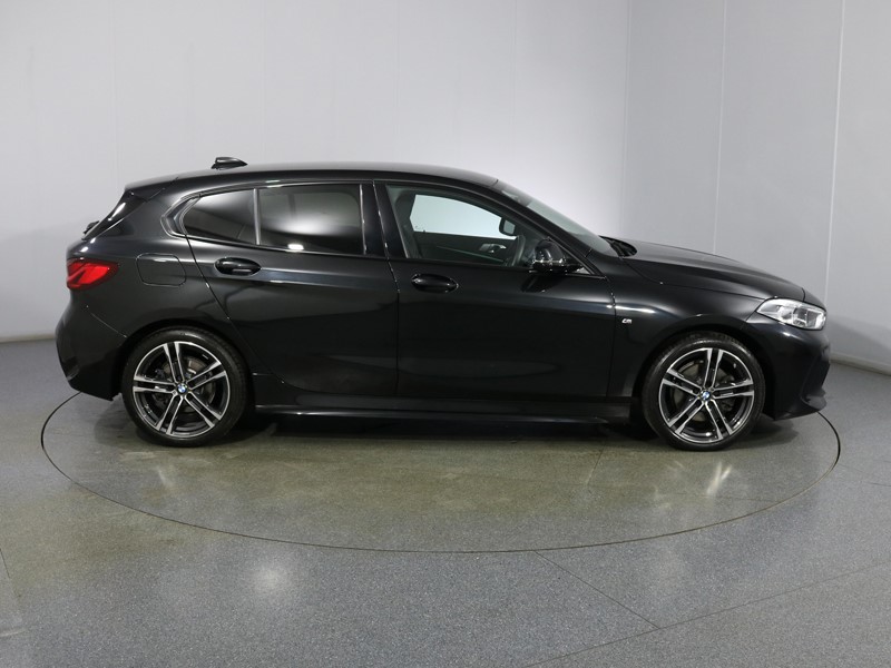 2021 (21) BMW 1 SERIES 116d M Sport 5dr Step Auto 4600932