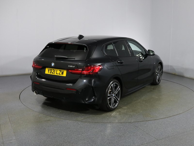 2021 (21) BMW 1 SERIES 116d M Sport 5dr Step Auto 4600977