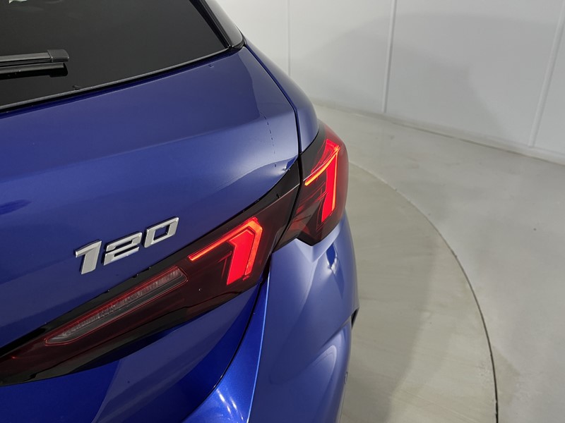 2025 (75) BMW 1 SERIES 120 M Sport 5dr Step Auto 4923614