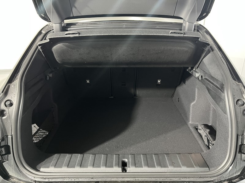 2025 (75) BMW iX2 150kW eDrive20 Shadow Edition 65kWh 5dr Auto 4923224