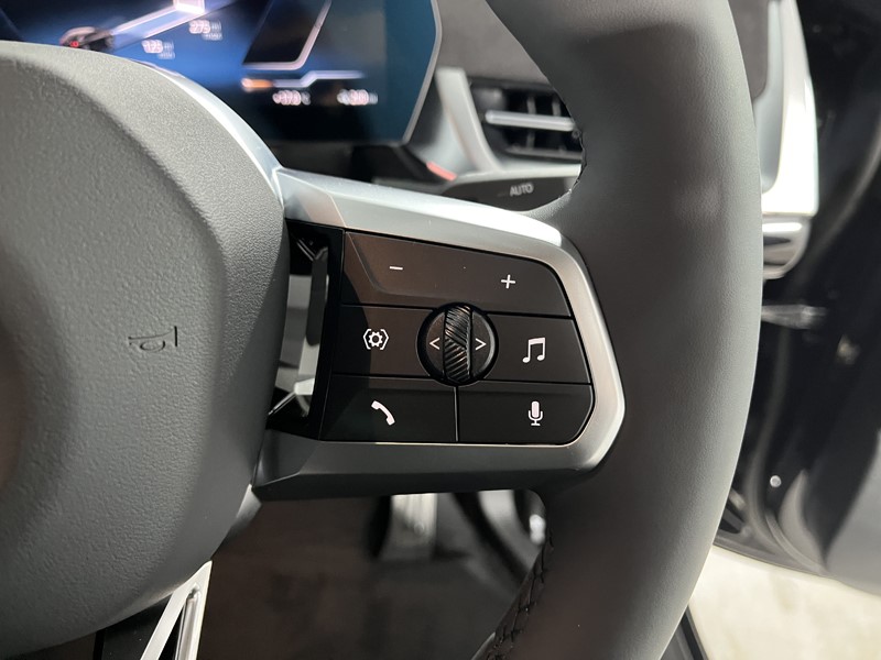 2025 (75) BMW iX2 150kW eDrive20 Shadow Edition 65kWh 5dr Auto 4923234