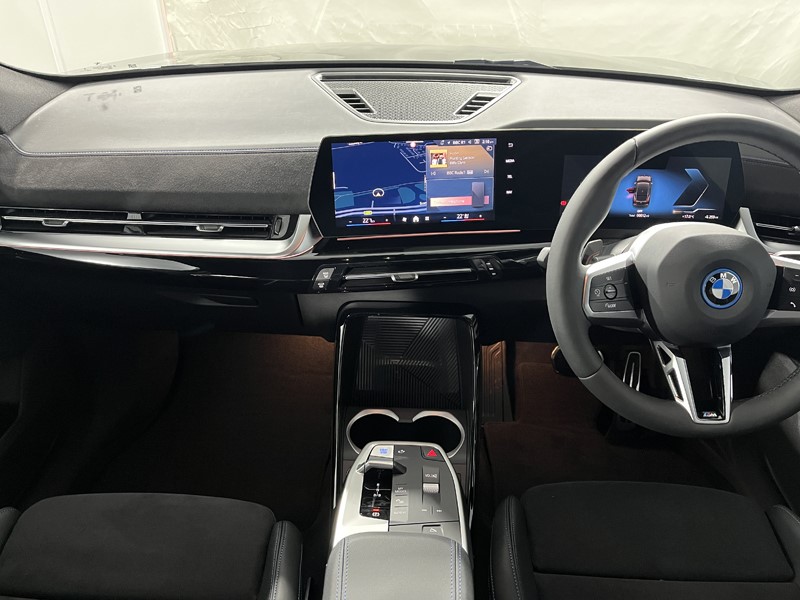 2025 (75) BMW iX2 150kW eDrive20 Shadow Edition 65kWh 5dr Auto 4923215