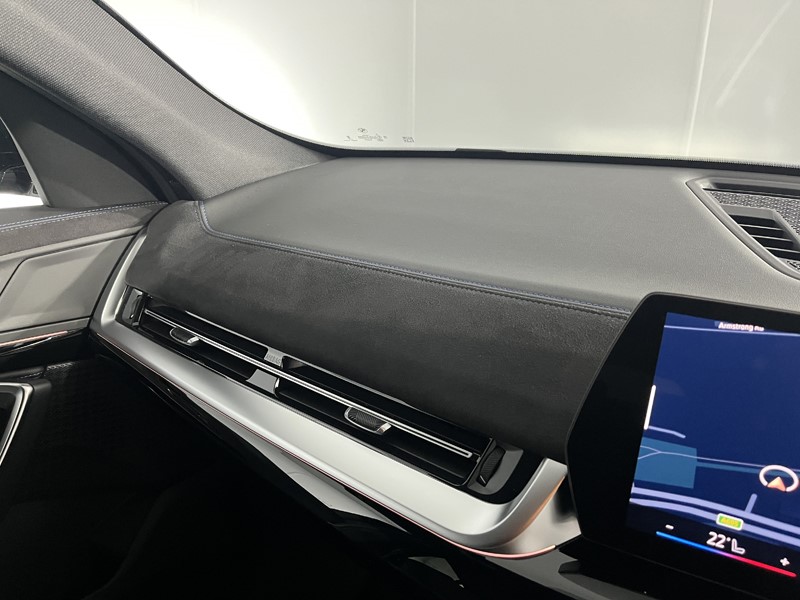 2025 (75) BMW iX2 150kW eDrive20 Shadow Edition 65kWh 5dr Auto 4923236