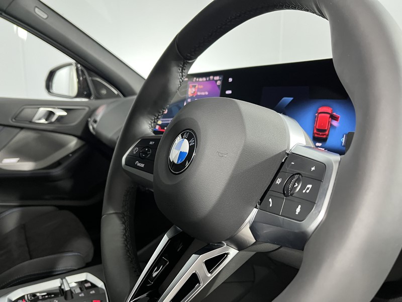 2025 (75) BMW 1 SERIES 120 M Sport 5dr Step Auto 4923773