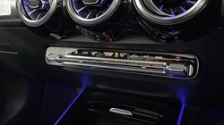 2022 (72) MERCEDES-BENZ GLB 200 AMG Line Premium Plus 5dr 7G-Tronic 4557885