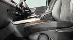 2022 (72) MERCEDES-BENZ GLB 200 AMG Line Premium Plus 5dr 7G-Tronic 4557889