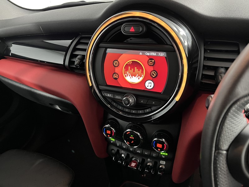 2020 (70) MINI CONVERTIBLE 1.5 Cooper Sport II 2dr 4604779